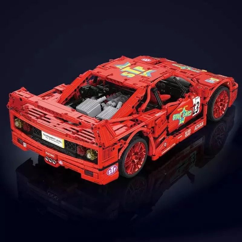 Roter Klemmbaustein Ferrari von hinten