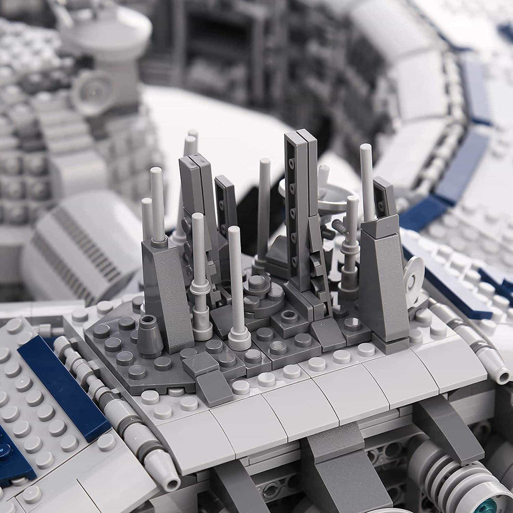 Graues Weltraumschiff rund Details